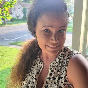 Meet your Posher, Melissa sue